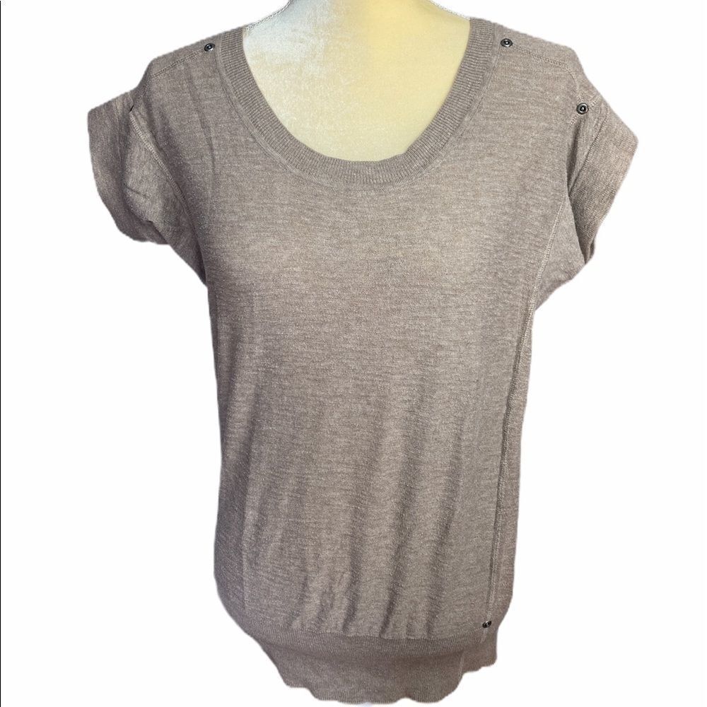 Gap Factory Oatmeal Short Sleeve with Rivets - S